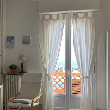 Amazing View Port And Garage Appartement